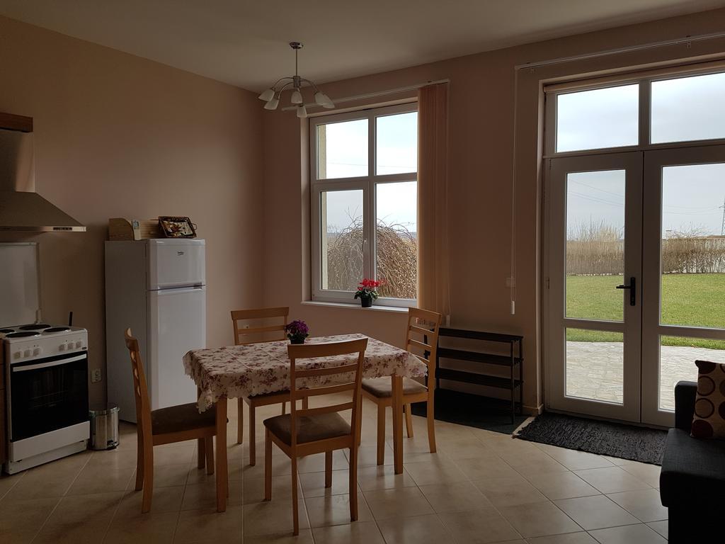 Villa Ketli Apartment Bliznatsi Oda fotoğraf